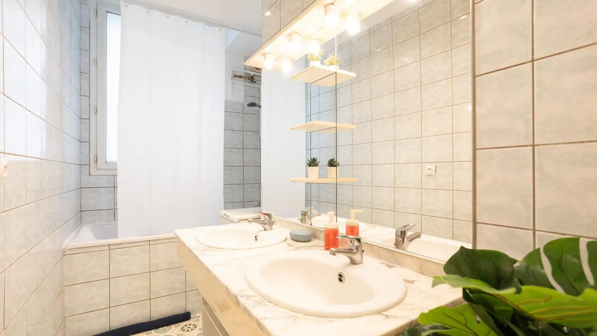 Luxury Parisian Notre Dame Saint Germain Des Pres Apartment